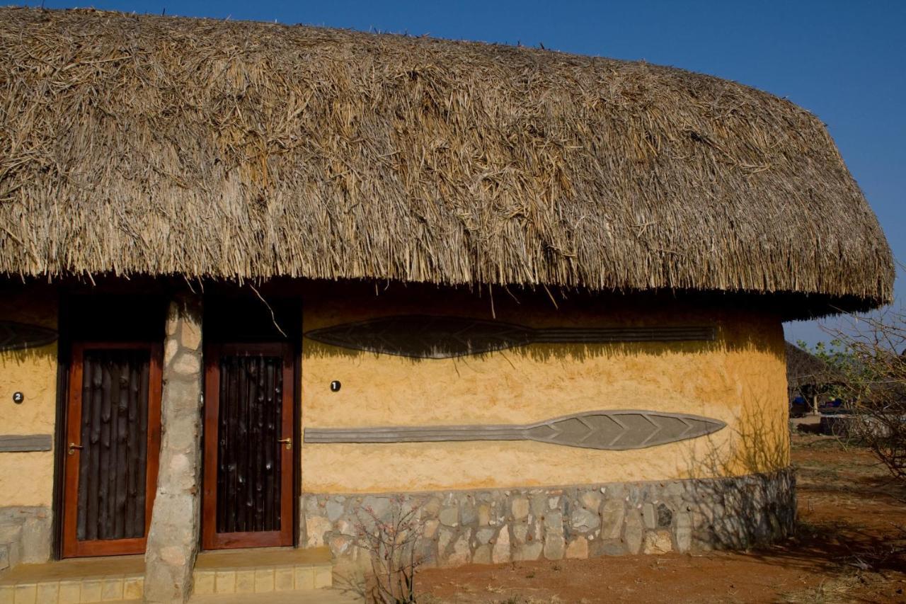 Samburu Sopa Lodge Archers Post Esterno foto